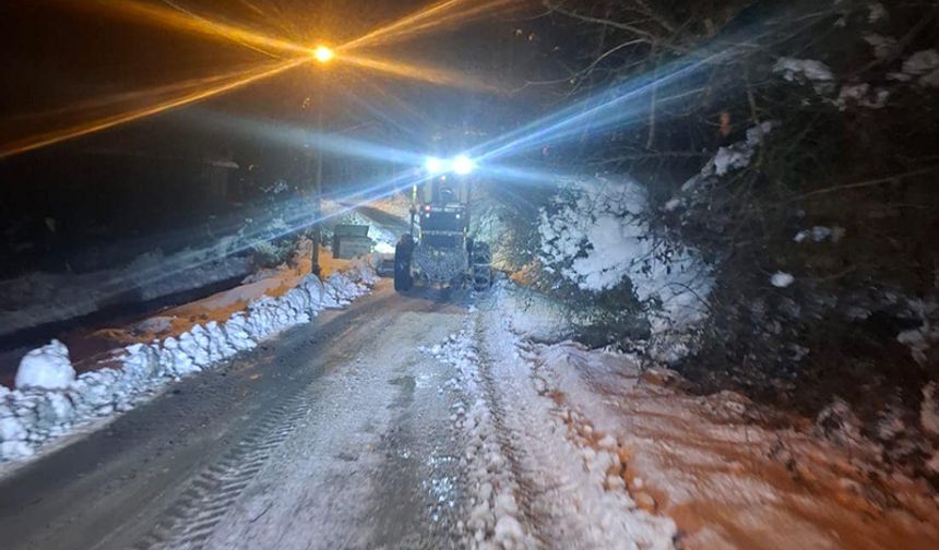 Zonguldak’ta kar esareti: 34 Köy yolu ulaşıma kapalı...