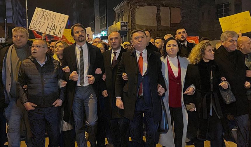 CHP Zonguldak, İmamoğlu için nöbet tuttu!