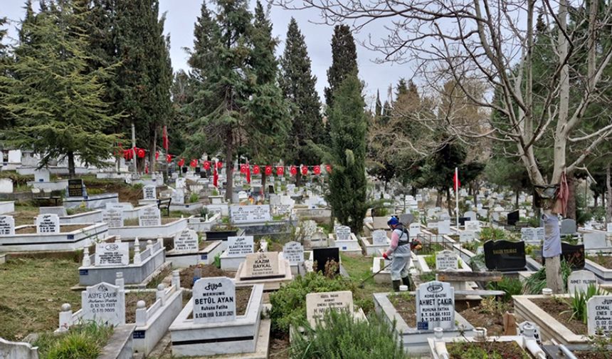Gazipaşa'da ücretsiz fidan dağıtıldı
