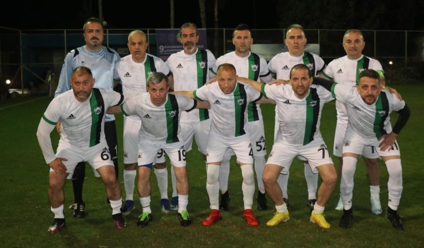 Turgut Tanyıldız Masterler ilk maçını farklı kazandı