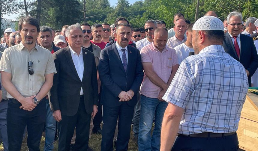 Şehit babası Ali Eroğlu, son yolculuğuna uğurlandı