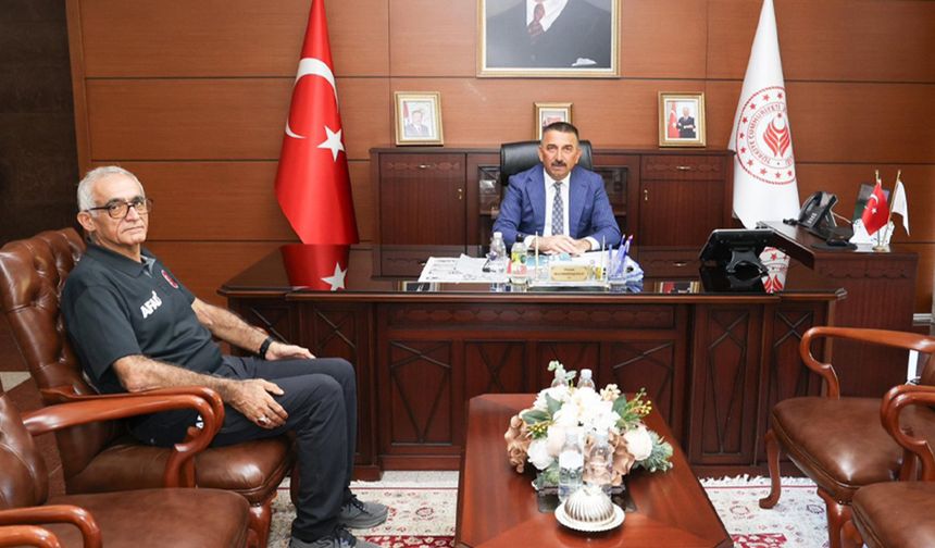 Düzce’ye atanan Ahmet Güngör’den Vali Hacıbektaşoğlu’na veda ziyareti