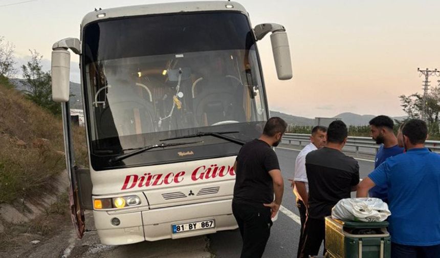 Düzcespor kafilesinin aracı arızalandı