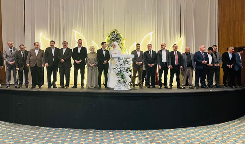 AK Parti o düğünde buluştu…