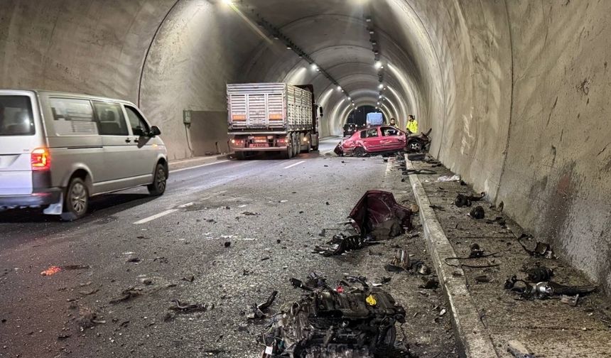 Tünelde korkunç kaza: İki genç ağır yaralı