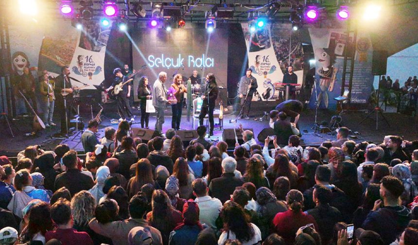 Kdz. Ereğli’de, Selçuk Balcı’yla karadeniz rüzgarı esti