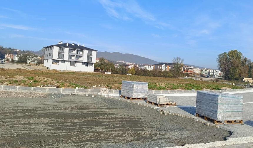 Aylardır yapılmayan yol vatandaşları çileden çıkardı