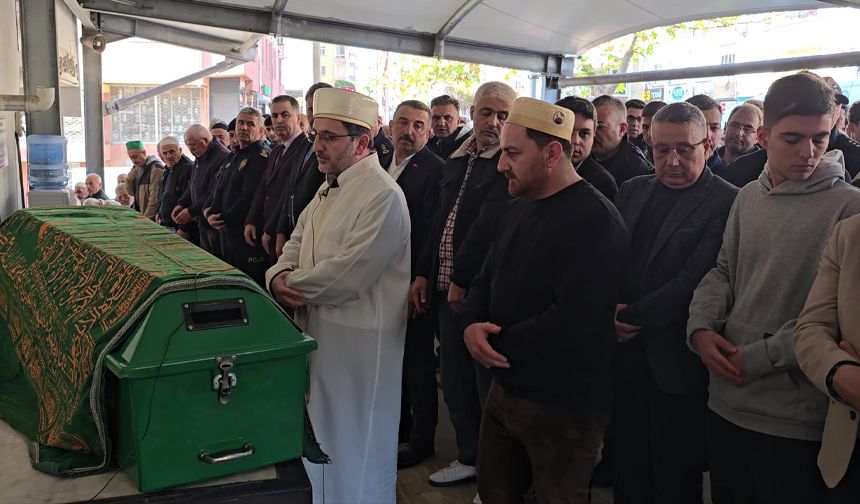 Şofben gazından ölen, polis kızı Şebnem son yolculuğuna uğurlandı
