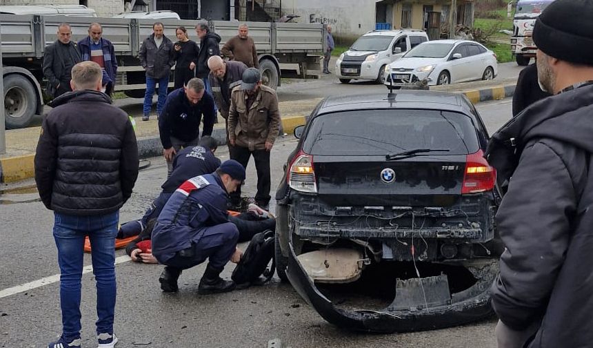 Kontrolden çıkan araç refüje çarparak durabildi