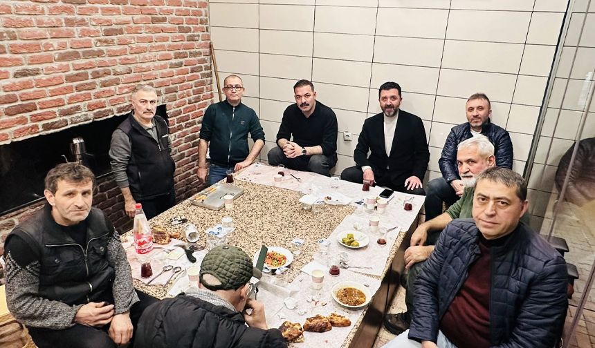Mustafa Çağlayan iftarını simit fırınında açtı