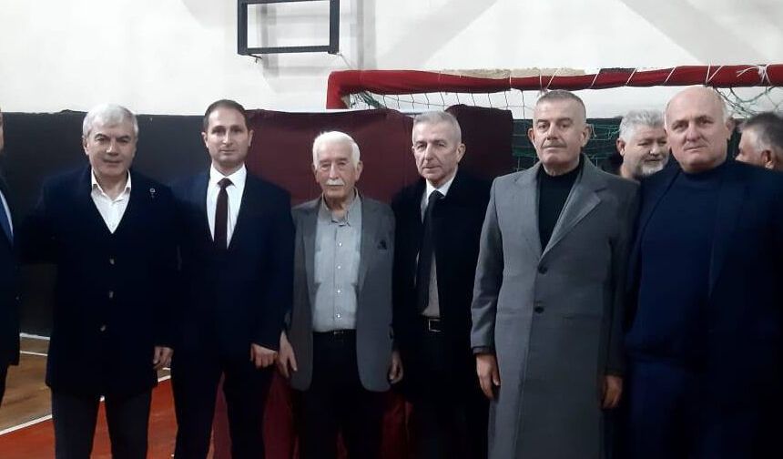 İsmail Akpınar 21 farkla seçimi kazandı