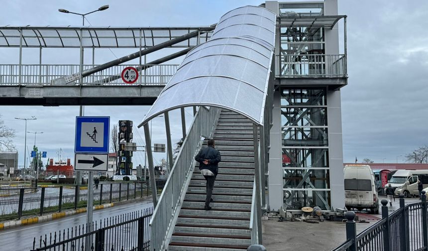 Üst Geçitte asansör çalışması sürüyor