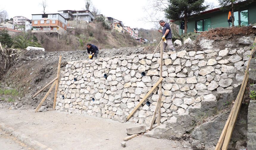 Belediye, Bülent Ecevit Caddesi'nde çalışma başlattı