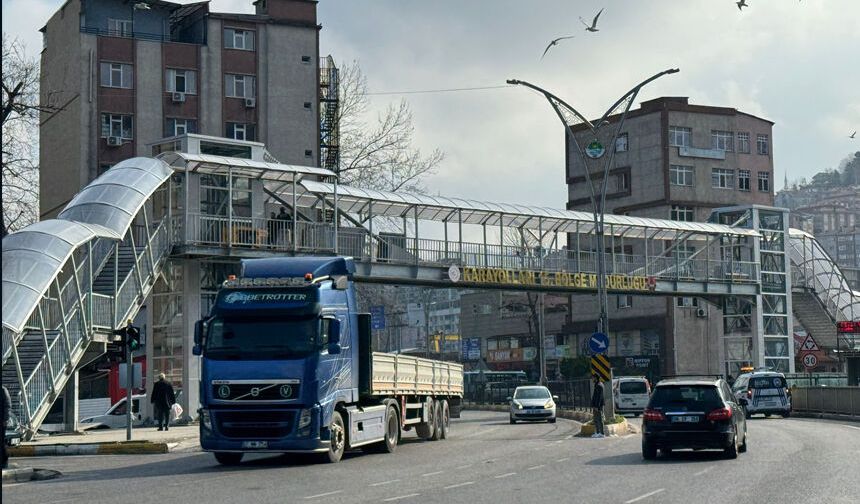 Üst geçit asansöründe sona gelindi: Deneme çalışmaları başladı