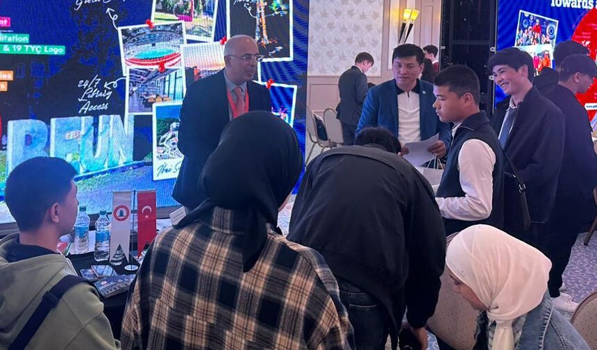 BEUN, Özbekistan’da aday öğrencilerin gözdesi oldu