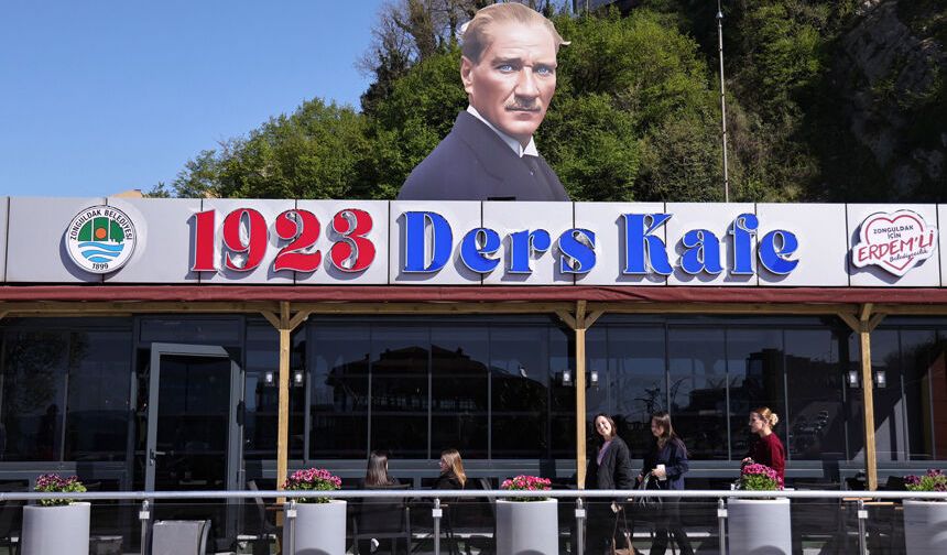 1923 Ders Kafe açıldı
