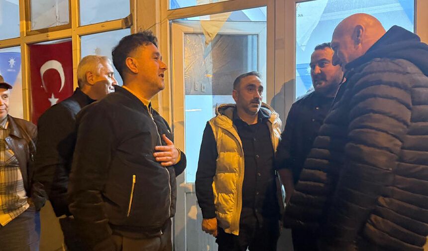 İnağzı’nda teşkilat buluşması: Mahallelerin ihtiyaçları masaya yatırıldı