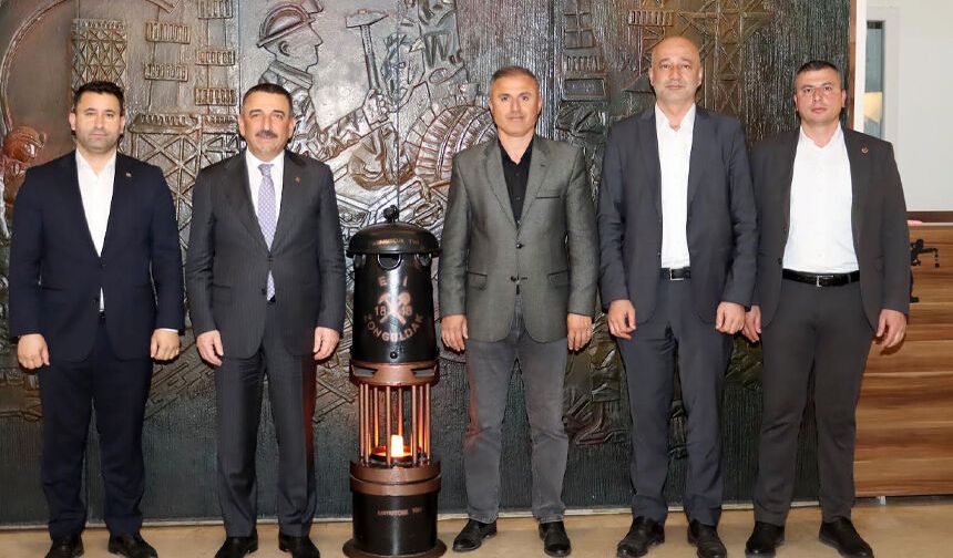 Vali Hacıbektaşoğlu madencilerin bayramını kutladı