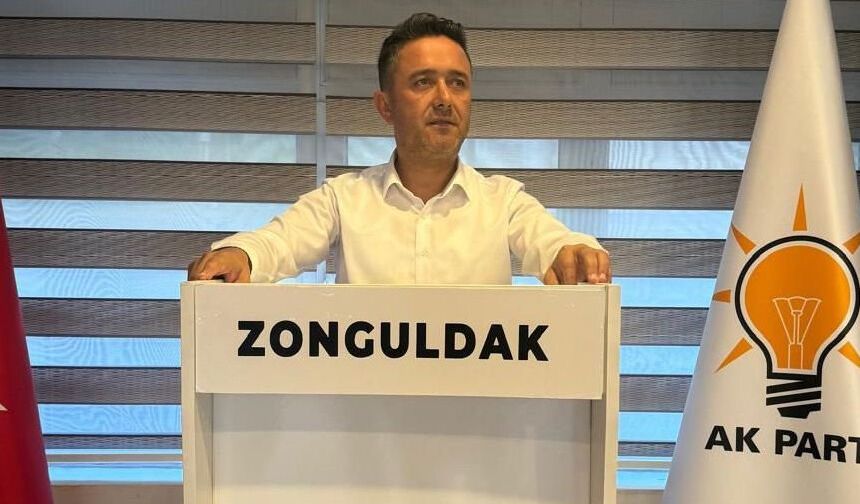 "Siyasi görüşü nedeniyle işten çıkarıldığını savundu"