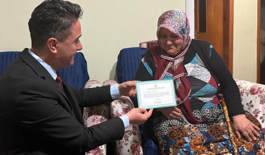 Ziyaret siyaseti değil, gönül siyaseti: Fatma teyzenin duası güç verdi