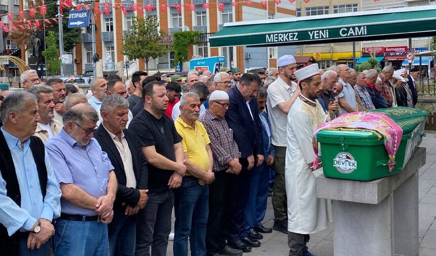 Hayatını kaybeden Pakize Yemelek son yolculuğuna uğurlandı