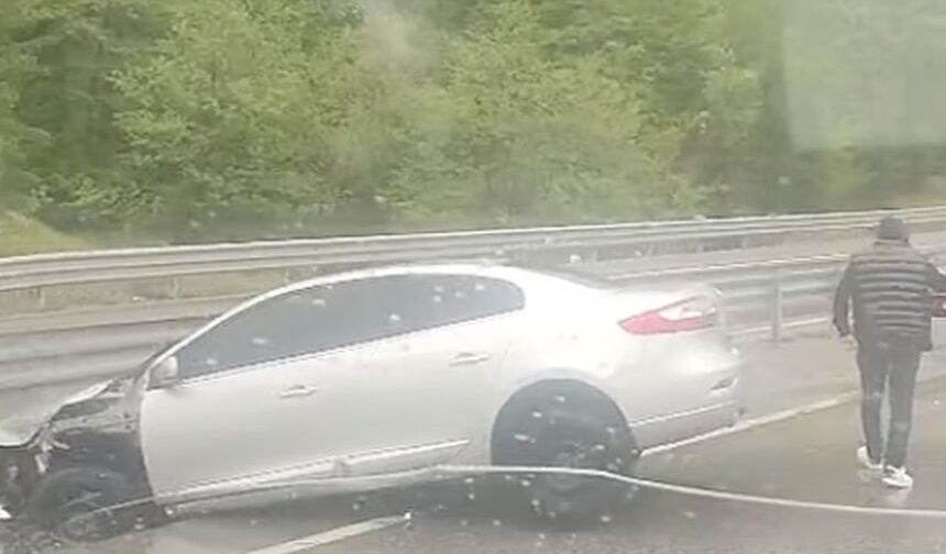 Yola dökülen yağ kazaya davetiye çıkardı: peş peşe 4 kaza