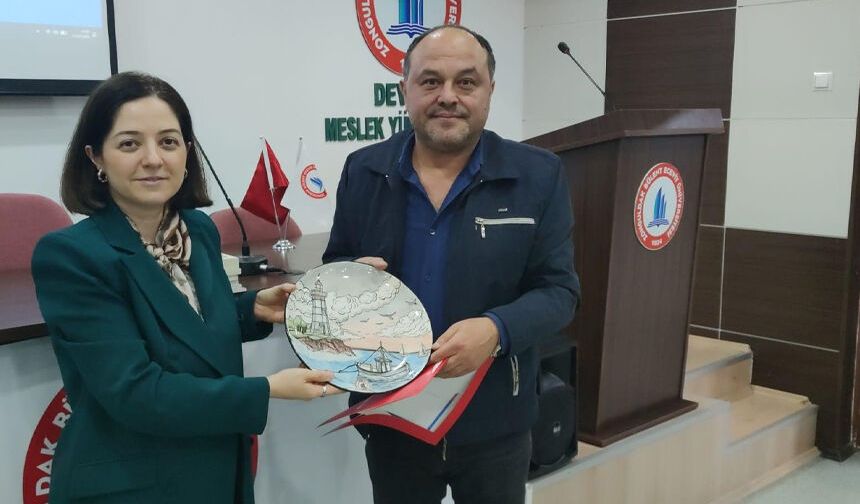 İbrahim Tığ, Devrek Meslek Yüksek Okulu öğrencileriyle buluştu