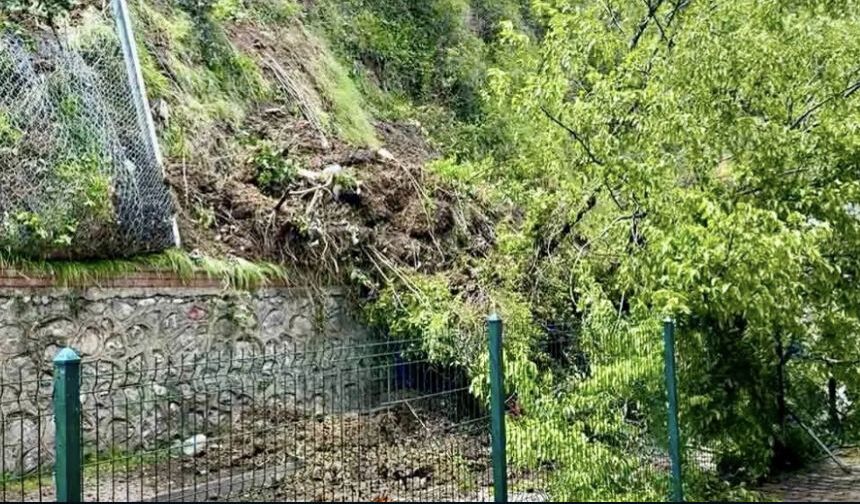 Zonguldak’ta 100. Yıl Terminali’nde heyelan
