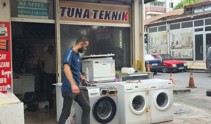 Beyaz eşya servisinin deposunda yangın