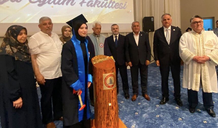 Bozkurt, BEUN Ereğli Eğitim Fakültesi mezuniyet törenine katıldı