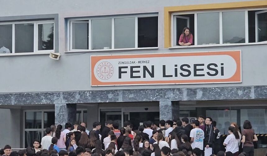 LGS sınavında unutulan kimlik için polis ve aile seferber oldu