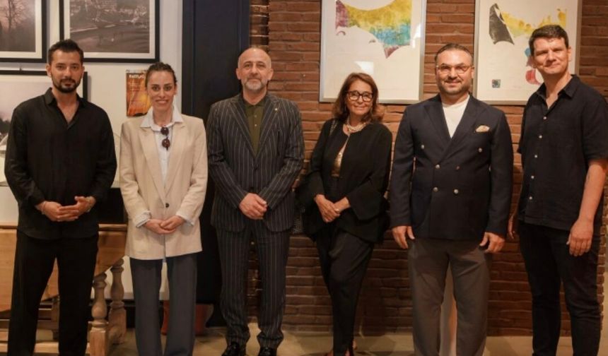 Sanat ve iş dünyası Zonguldaklı Mimarın sergisinde biraraya geldi