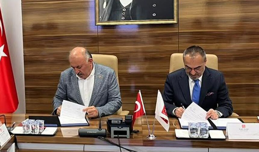 Gökçebey Belediyesi’ne araç ve iş makinesi desteği
