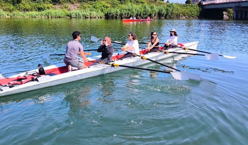 Gülüç'te nehir kenarında Yoga ve Kürek etkinliği yoğun ilgi gördü