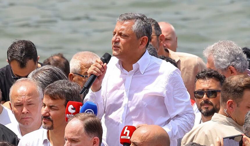 "Siyasette marifet gemiyi limana çekmek değil, iktidara götürmektir"