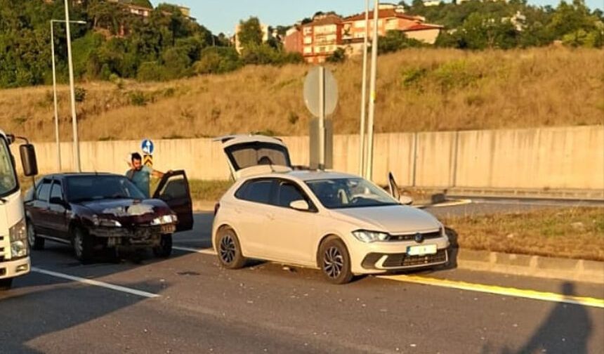 Kilimli sahil yolunda kaza: 2 yaralı