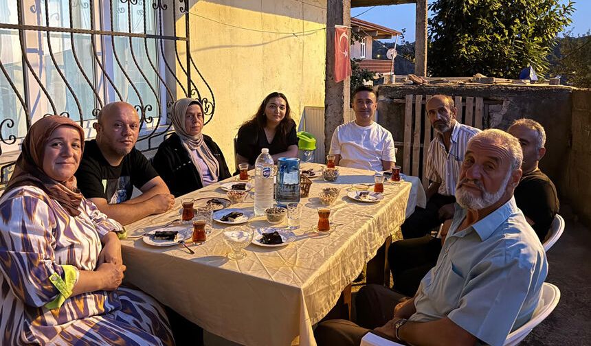 AK Parti Merkez İlçe Başkanı Köroğlu'ndan Baştarla Mahallesi'ne ziyaret