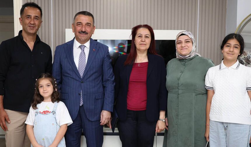 Vali Hacıbektaşoğlu'ndan şehit ailesi ve gaziye 15 Temmuz ziyareti