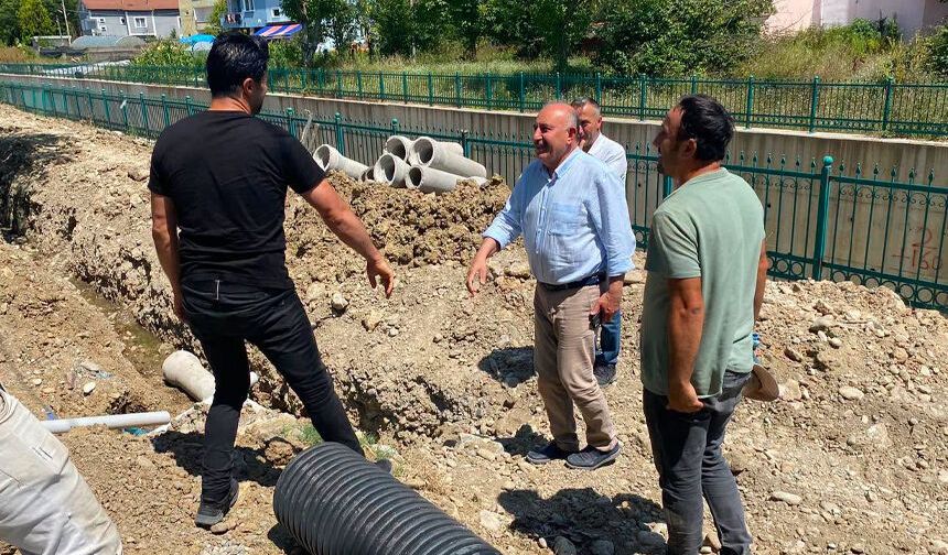 Başkan Vedat Öztürk Kasımlar Sokak'taki altyapı çalışmalarını inceledi