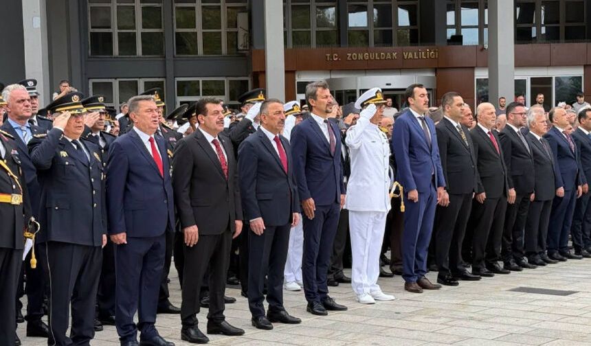 Zonguldak’ta 30 Ağustos coşkusu: Zafer Bayramı törenle kutlandı
