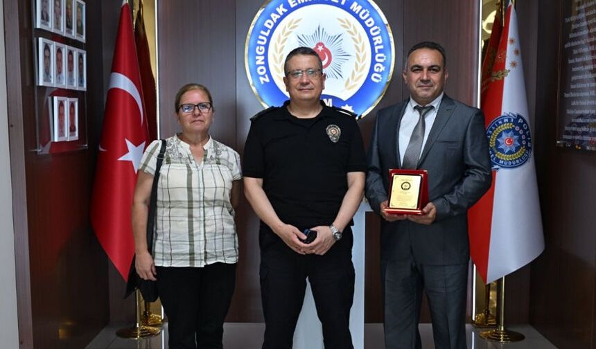 Zonguldak'ta 30 yıllık polis memuruna veda