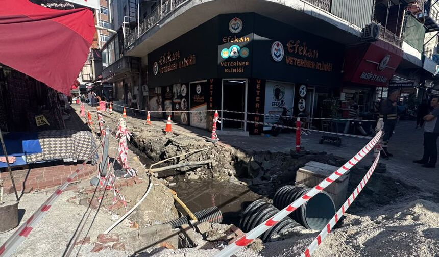 Ali Şeker sokakta çöp, çukur isyanı!