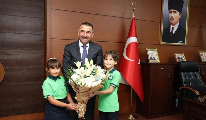 Vali Hacıbektaşoğlu, öğretmen ve öğrencileri kabul etti