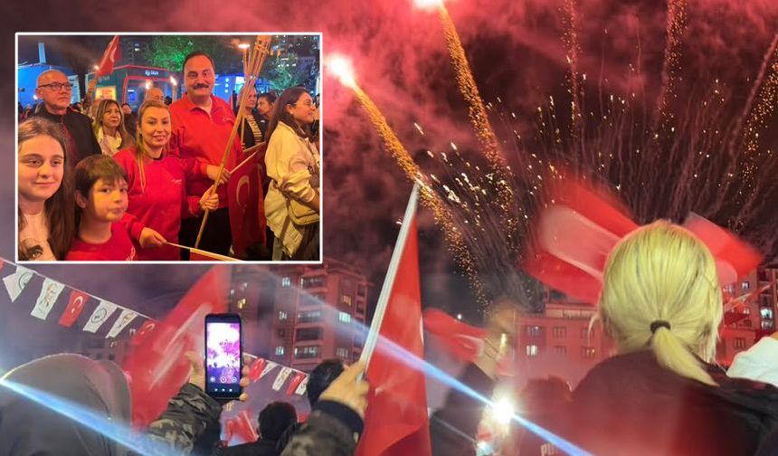 Kozlu’da Cumhuriyet coşkusu havai fişeklerle taçlandı