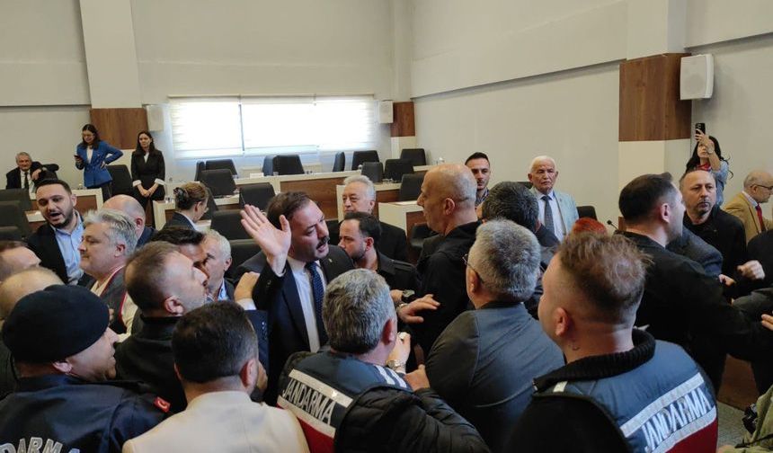 Olaylı İl Genel Meclisi seçimi yargıda: 20 sanıklı davada yeni duruşma tarihi belirlendi