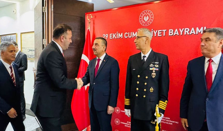 Zonguldak’ta Cumhuriyet Bayramı tebrikat töreni düzenlendi
