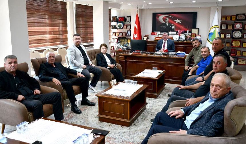 Alaplı Belediye Başkanı Nuri Tekin ve 9 meclis üyesi CHP'den istifa etti