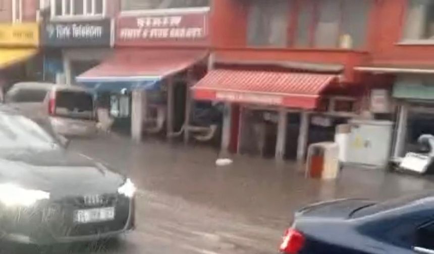 Kilimli'de dükkanlar su altında kaldı