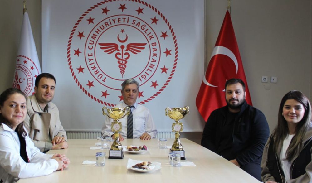 Turnuva birincisine teşekkür belgesi verildi