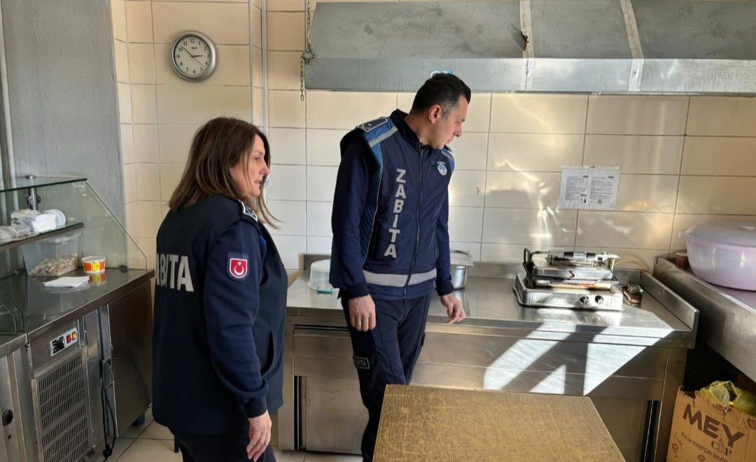 Zabıta okul kantinlerini denetledi